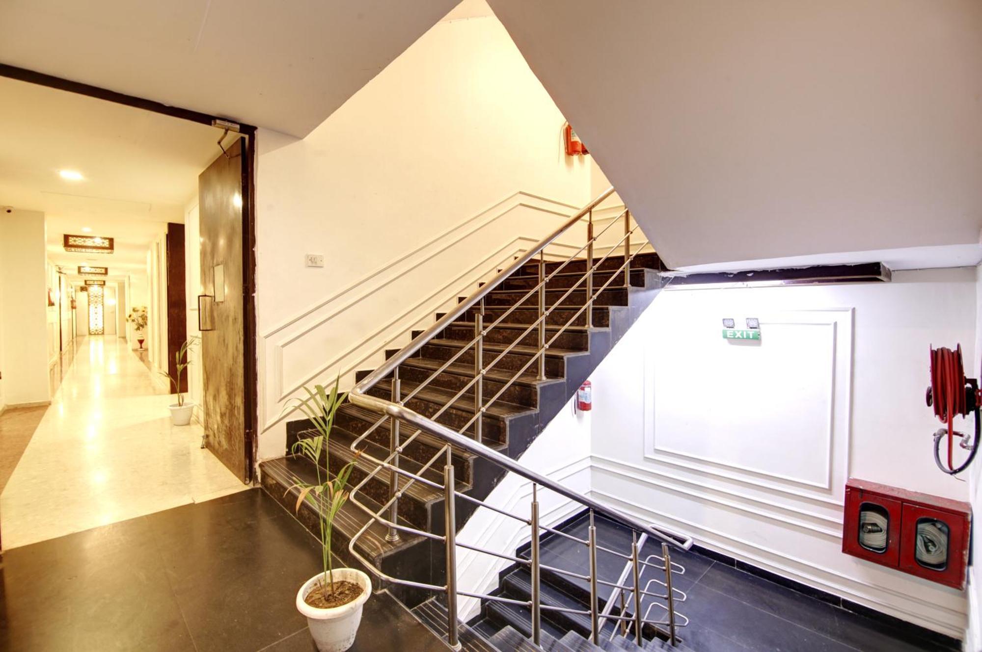 Hotel Wk Comfort - Near White Clove New Delhi Extérieur photo